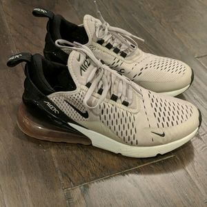 Nike Air Max 270 sneaker - like new